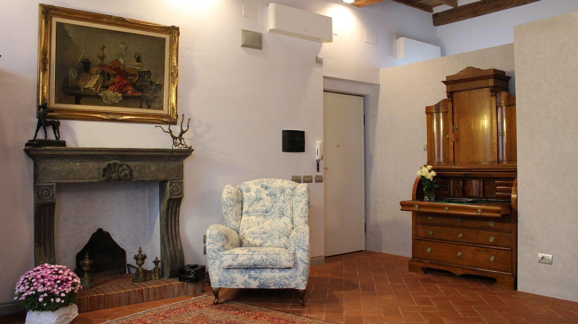 B & B Righi In Santa Croce Florenz Exterior foto