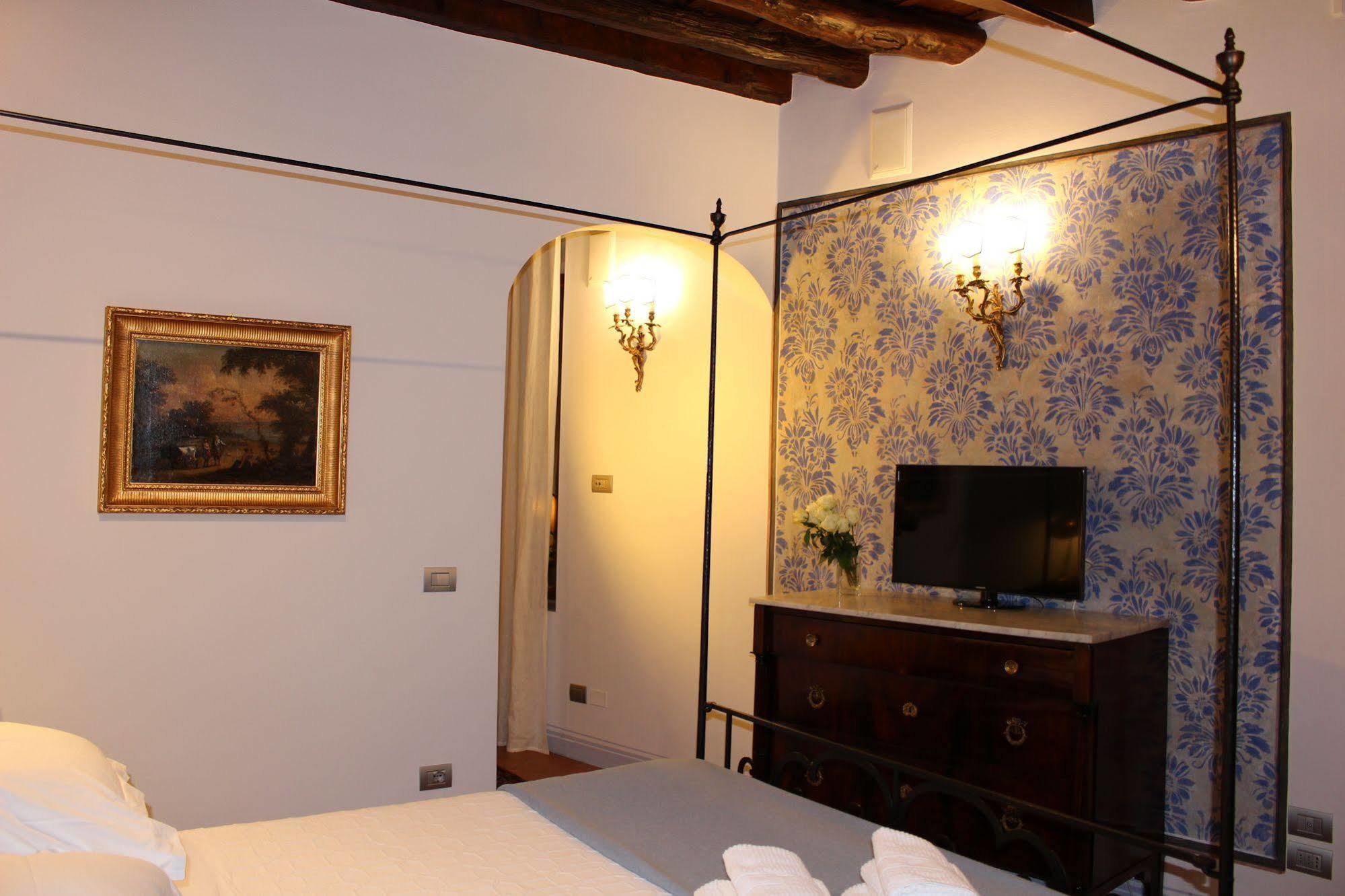 B & B Righi In Santa Croce Florenz Exterior foto