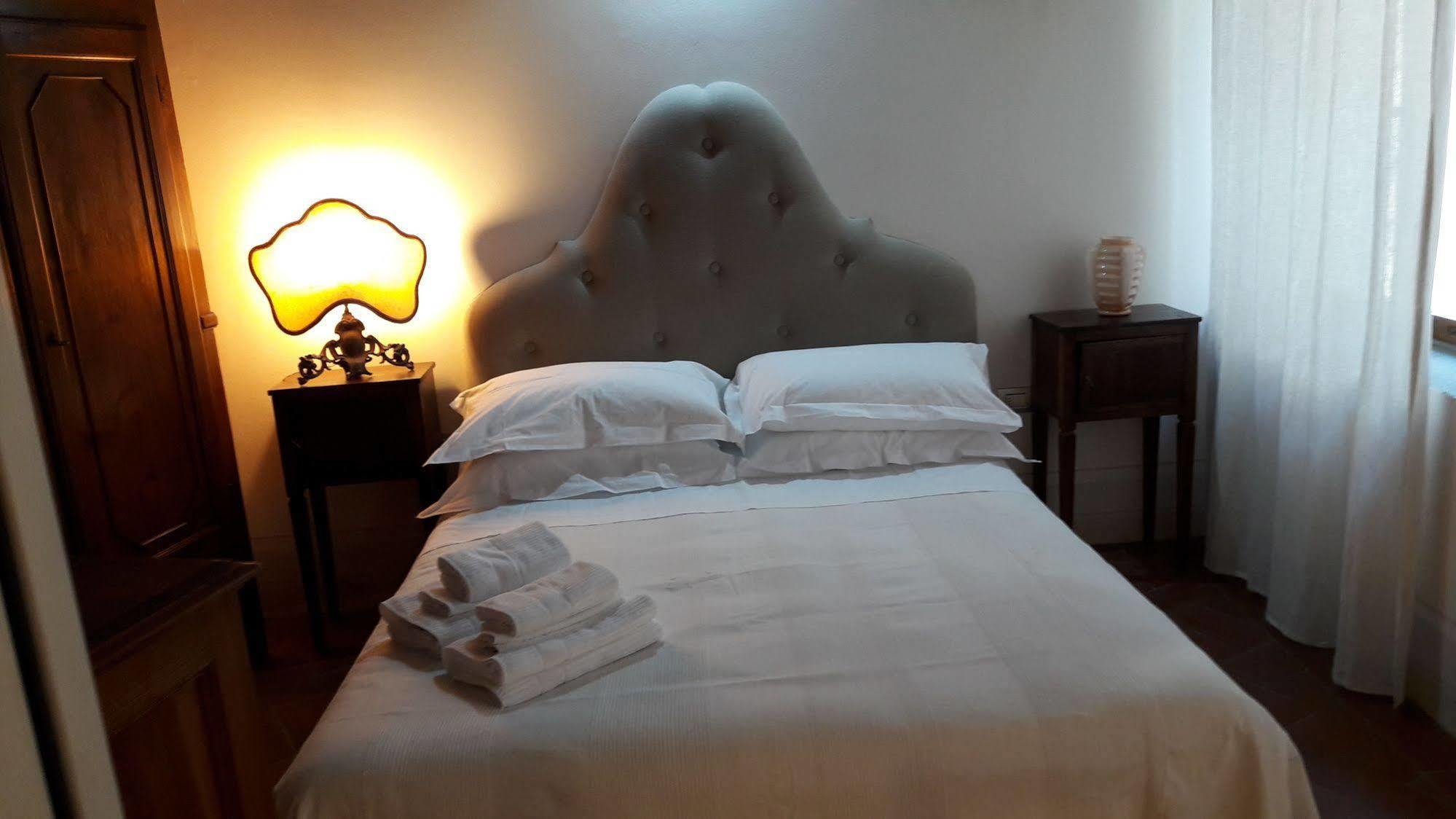 B & B Righi In Santa Croce Florenz Exterior foto